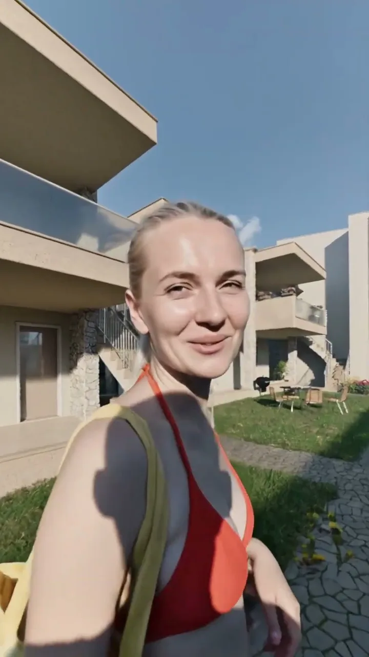 Play film: Gardenia 3 Residence